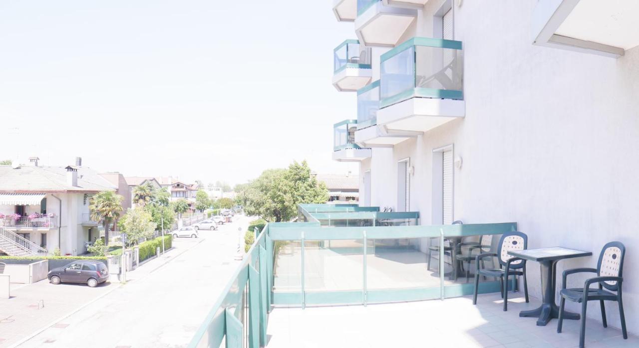 New Tiffany's Park 3*