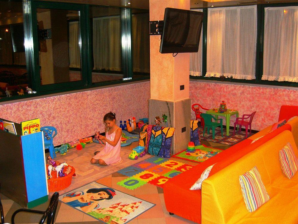 Hotel New Tiffany's Park 3*