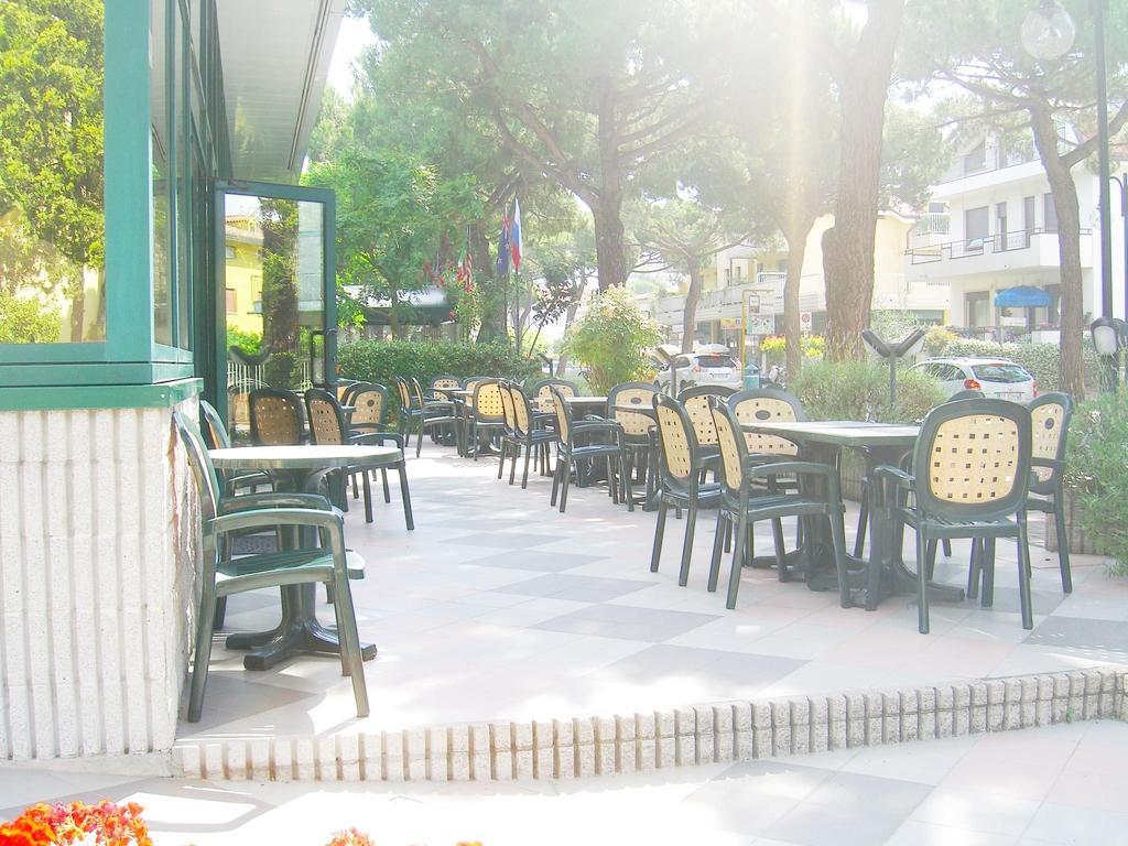 New Tiffany's Park 3*